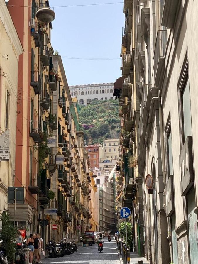 A Casa Di Nonna Ida, Nel Cuore Pulsante Di Napoli Exterior photo